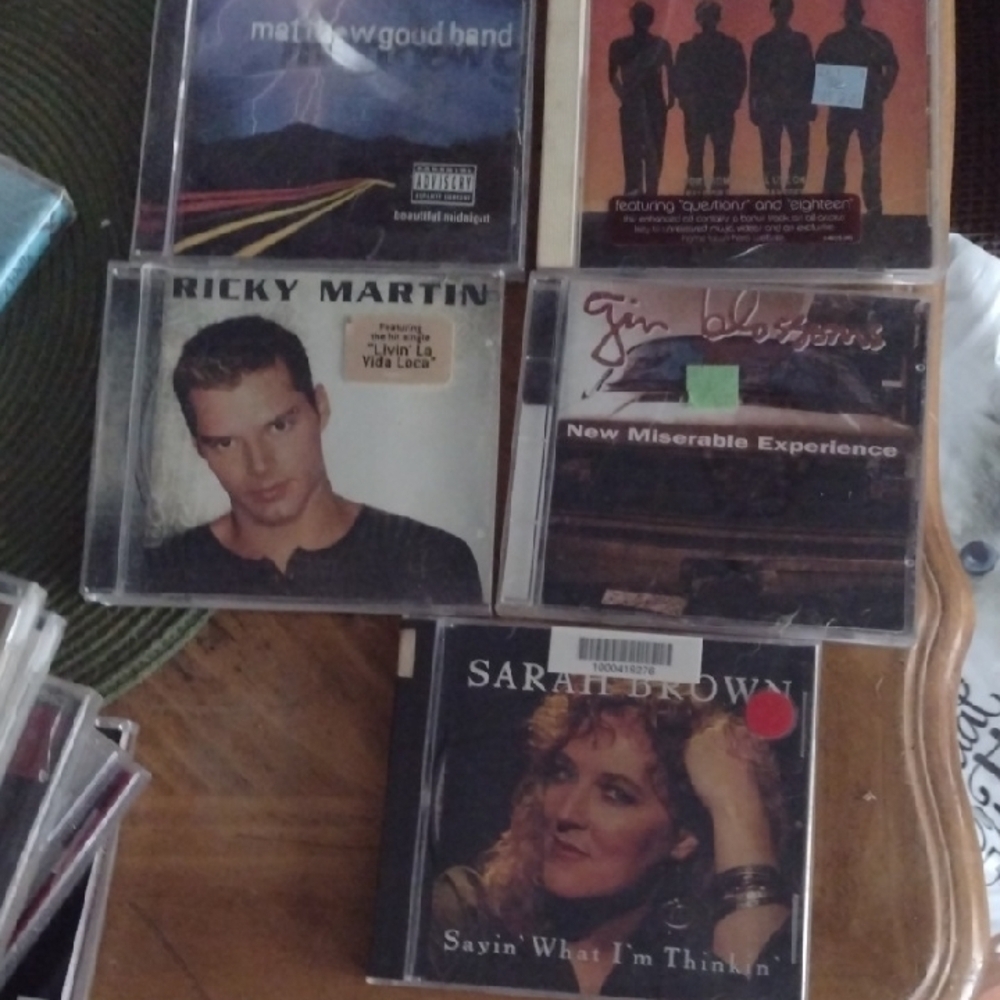 CD Collection with Various Artists